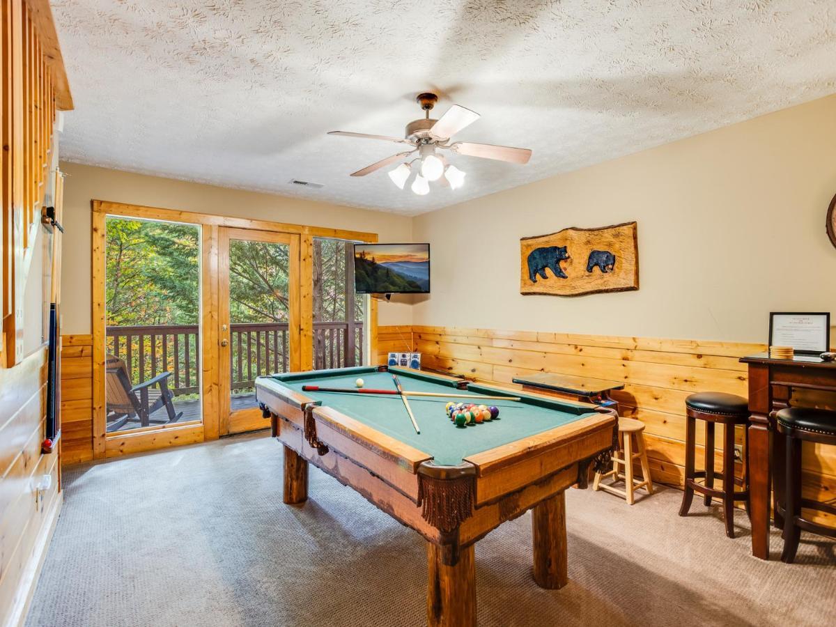 Saddle Ridge, 2 Bedrooms, Sleeps 8, Hot Tub, Pool Table, Arcade, Views Gatlinburg Exterior foto