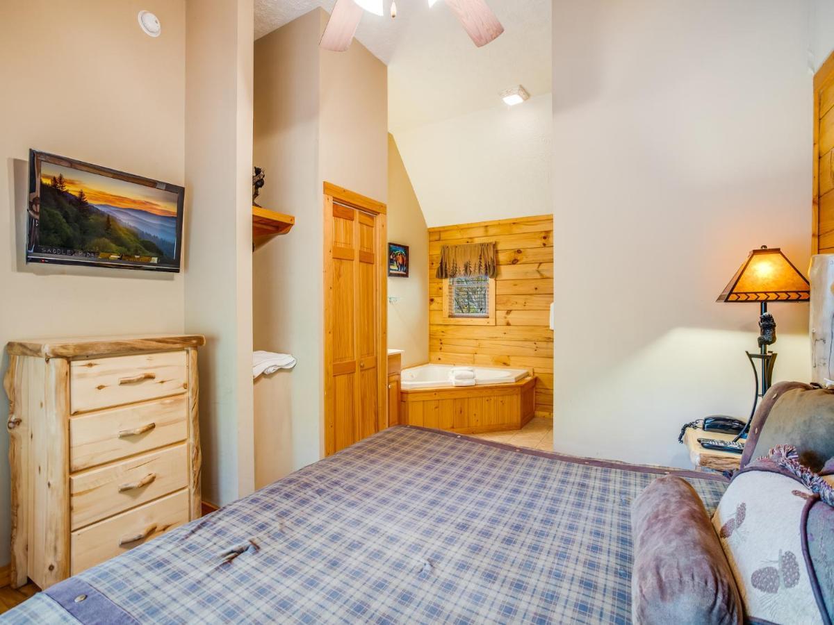 Saddle Ridge, 2 Bedrooms, Sleeps 8, Hot Tub, Pool Table, Arcade, Views Gatlinburg Exterior foto
