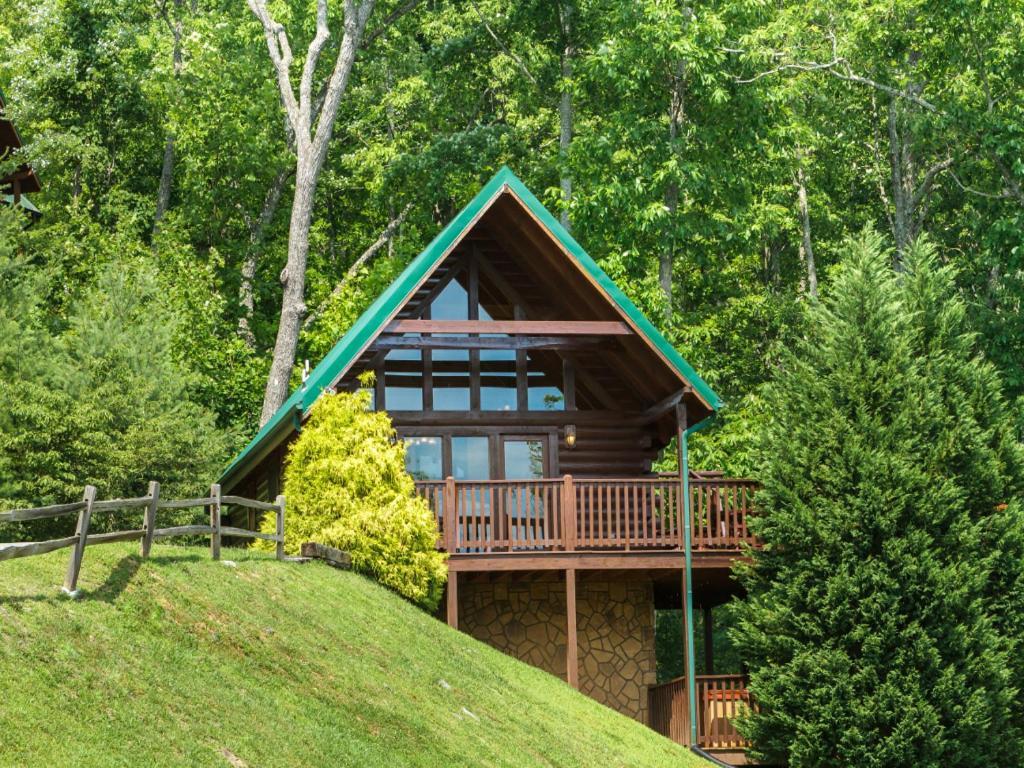 Saddle Ridge, 2 Bedrooms, Sleeps 8, Hot Tub, Pool Table, Arcade, Views Gatlinburg Exterior foto